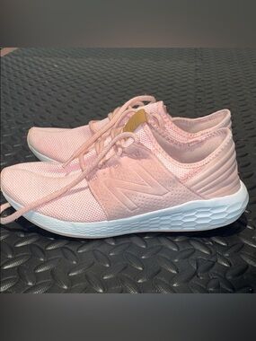 New Balance Fresh Foam Pink Womens 6.5 Running Shoes Casual